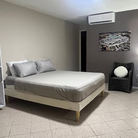 Cataleya Apartments Near Airport Вилемстад Екстериор снимка