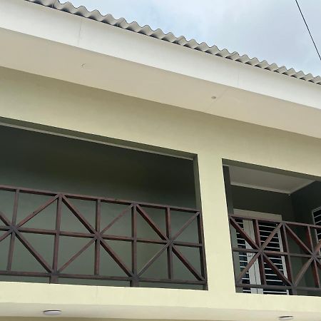 Cataleya Apartments Near Airport Вилемстад Екстериор снимка