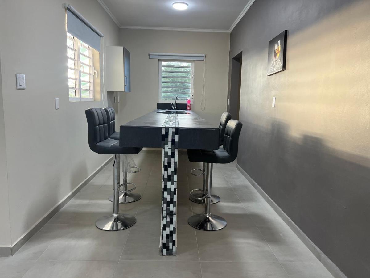 Cataleya Apartments Near Airport Вилемстад Екстериор снимка