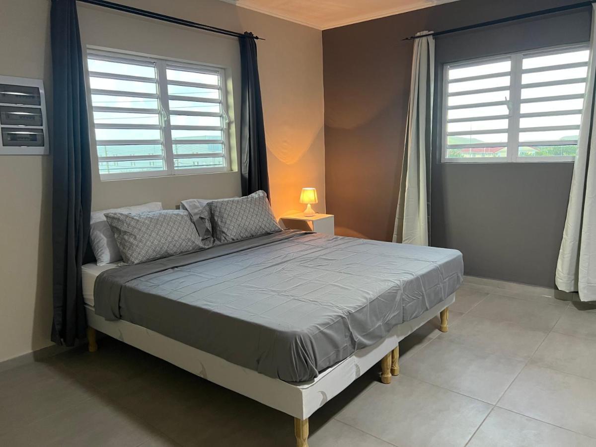 Cataleya Apartments Near Airport Вилемстад Екстериор снимка