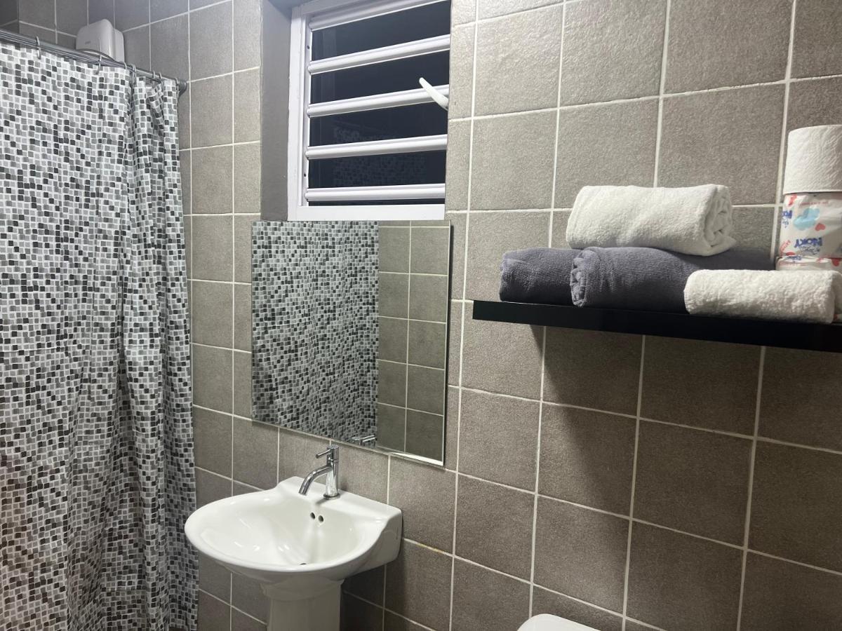 Cataleya Apartments Near Airport Вилемстад Екстериор снимка